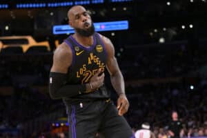 Nelikymppinen LeBron James murskasi kasan ennätyksiä