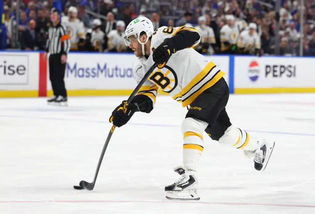 NHL-seura Boston Bruins teki ison liikkeen - tässä on Brad Marchandin korvaaja David Pastrnak