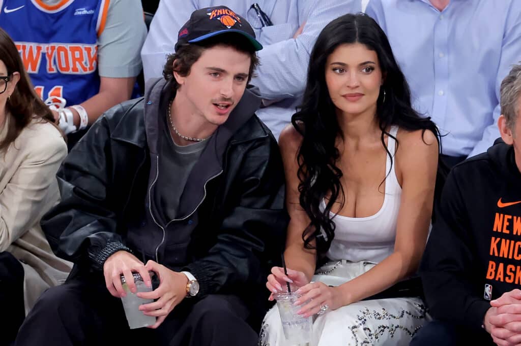 Kylie Jennerin käytös urheilukatsomossa nosti tunteet pintaan Kylie Jennerin käytös urheilukatsomossa nosti tunteet pintaan