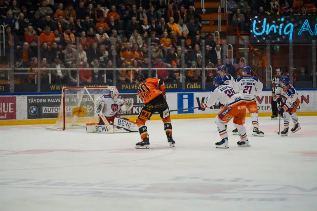 SM-liigan sensaatiot karussa tilanteessa