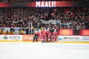 Neloskentän raatajat nousivat esiin – Ässille toinen kiinnitys