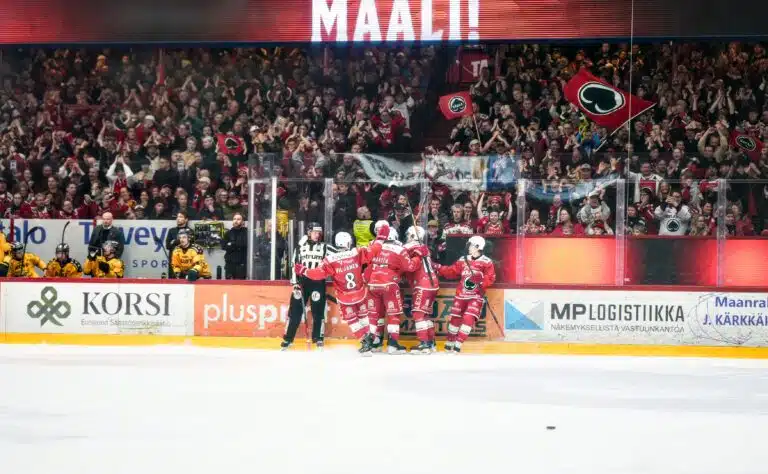 Neloskentän raatajat nousivat esiin – Ässille toinen kiinnitys