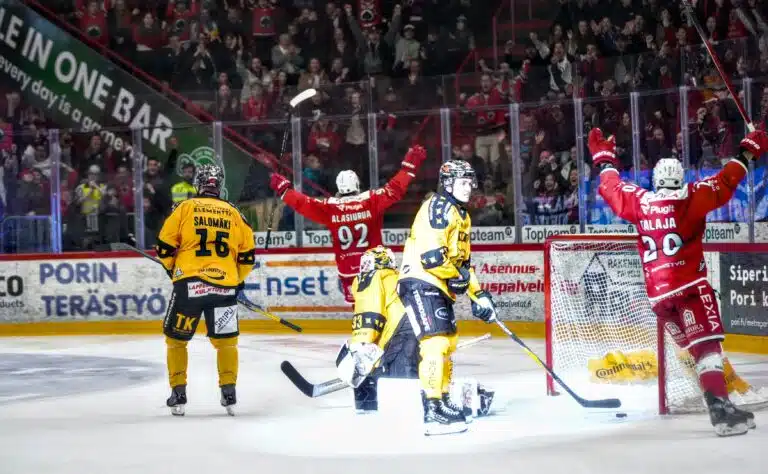 Ässien Roope Talaja avasi voiton perisyyn: ”Vapautti meidän peliä”