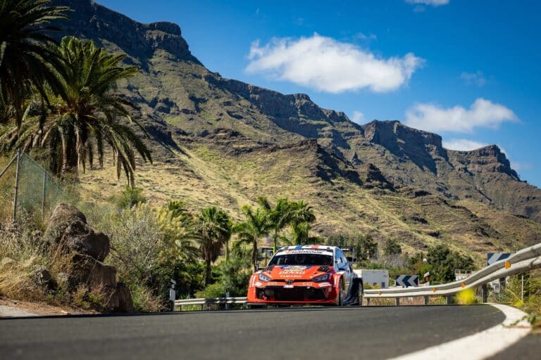 EK6: Sebastien Ogier pääsi kuittaamaan nuorelle tähdelle – MM-rallissa edelleen uskomaton tilanne