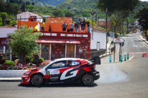 EK8: Sami Pajarilta kova temppu jalkapallostadionilla