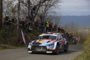 EK2: Jälleen yhden kärkinimen kisa pilalla – Sami Pajari hyvässä vauhdissa EK2: Jälleen yhden kärkinimen kisa pilalla – Sami Pajari hyvässä vauhdissa