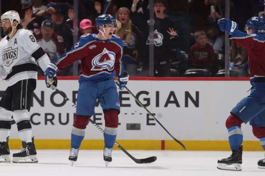 NHL:n supertähti kehui suomalaista loppukauden erikoismiestä – ”Tuo on playoff-kiekkoa”