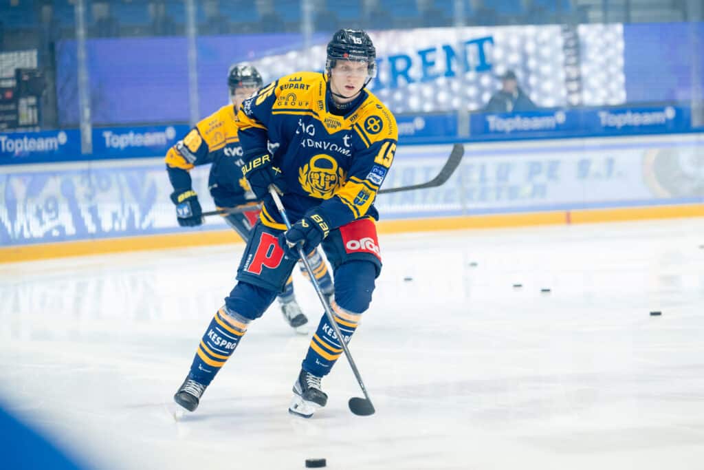 Lukko julkaisi neljä sopimusta Lukko julkaisi neljä sopimusta