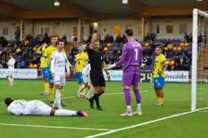 Erotuomarit maalaavat tylyn kuvan Palloliitosta ja Veikkausliigasta – ”Palloliitto päätti yksipuolisesti”