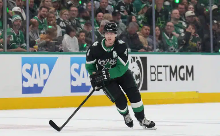 Suomalaispuolustajan otteet hämmästyttävät NHL:ssä – ”Se on naurettavaa”