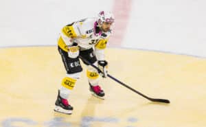 Kulta-Leijonalle lähtöpassit sveitsiläisseurasta – paluu Liigaan edessä?