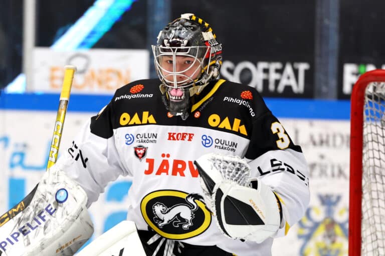 Kärpät julkaisi kolme uutta sopimusta