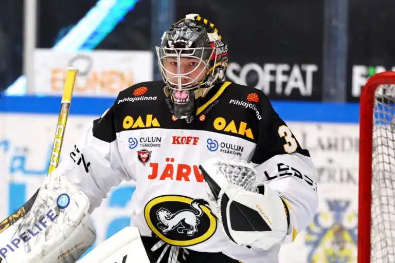 Kärpät julkaisi kolme uutta sopimusta