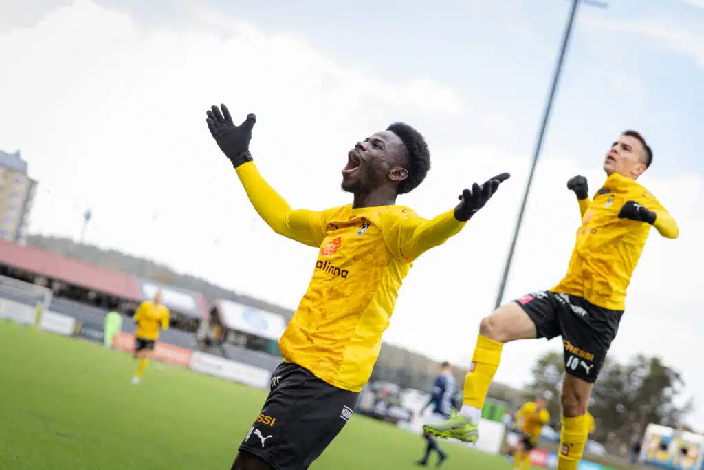 KuPS sinetöi ison kiinnityksen KuPS sinetöi ison kiinnityksen