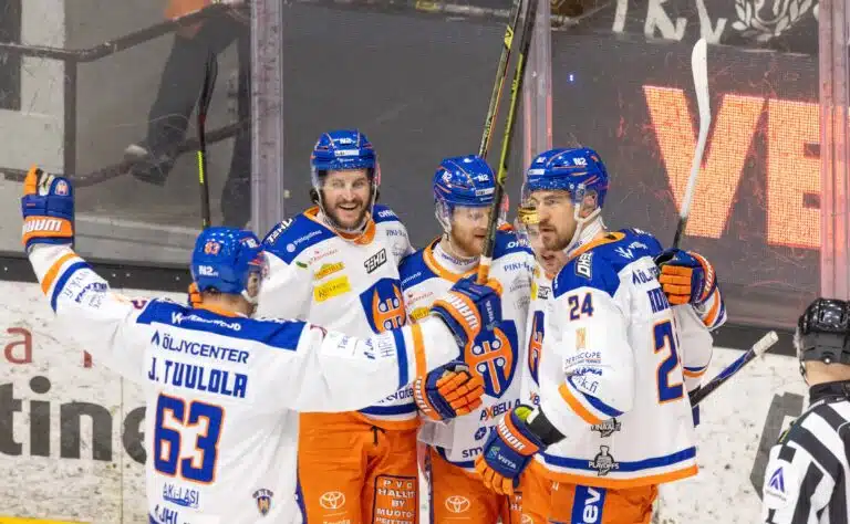 Tappara voitti SM-liigan historiallisen finaalin – finaalisarjassa saatettiin nähdä nyt iso käänne