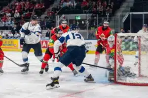 Jesse Puljujärvi hehkuu tulikuumana Leijonien paidassa