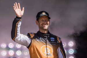 Karmeassa onnettomuudessa ollut entinen F1-kuski halusi käydä kilpakumppaninsa kimppuun – ”Hän taisi haluta nyrkkitappelua”