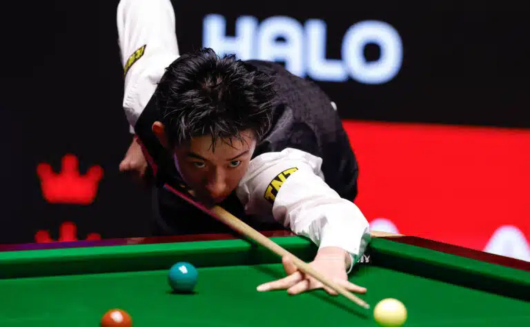 Ei mitään epäselvää – Kiinan snookersensaatio aloitti ryminällä MM-välierän