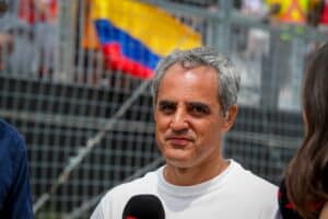 F1-kiista paisuu: entinen kuljettaja tylytti asiantuntijaa ja puolustautui suuren kohun keskellä F1-kiista paisuu: entinen kuljettaja tylytti asiantuntijaa ja puolustautui suuren kohun keskellä