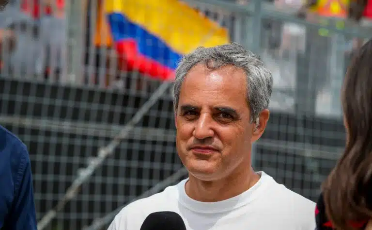 F1-kiista paisuu: entinen kuljettaja tylytti asiantuntijaa ja puolustautui suuren kohun keskellä F1-kiista paisuu: entinen kuljettaja tylytti asiantuntijaa ja puolustautui suuren kohun keskellä