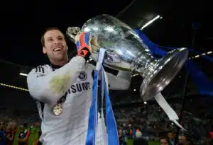 Maalivahtilegenda Petr Čech vieraili Kuningaslaji ohjelmassa – Paljasti Antti Niemen roolin koppipuheissa