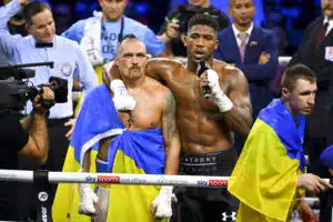 Entinen kilpakumppani auttaa nyt Anthony Joshuaa – paljastus supertähden tilanteesta