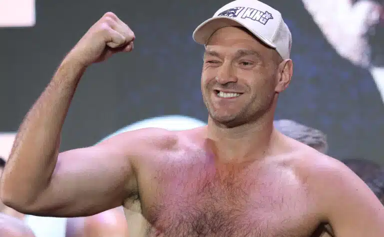 Melkoinen paukku – Tyson Fury ja Zlatan Ibrahimovic haluavat ostaa jalkapalloseuran