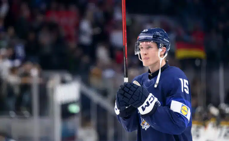 Leijonien Anton Lundell otti kantaa kuumaan kysymykseen Atleetin haastattelussa Leijonien Anton Lundell otti kantaa kuumaan kysymykseen Atleetin haastattelussa