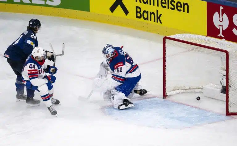 Jenkkipoikia kurittanut Leijonien tykki – ”Menee sisään, kun yrittää ampua”