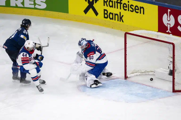 Jenkkipoikia kurittanut Leijonien tykki – ”Menee sisään, kun yrittää ampua”