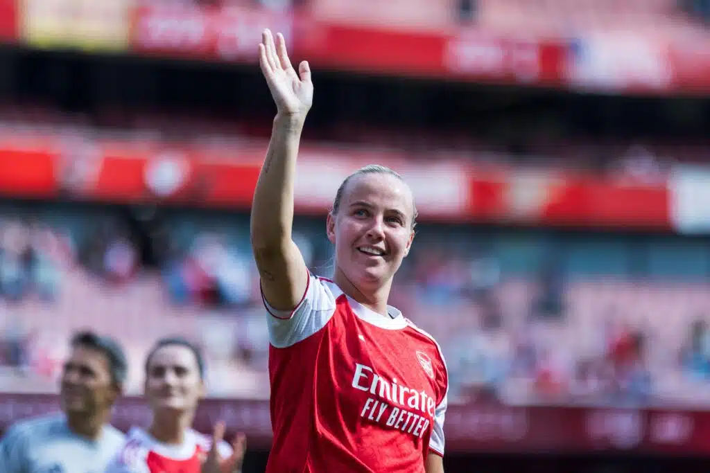 Arsenal-legendan seura vaihtuu – ”Tulee jäämään historiaan”