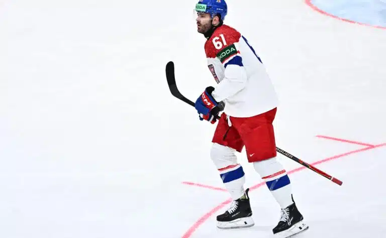Jääkiekon MM-kisoissa nähtiin ensimmäinen jättipaukku