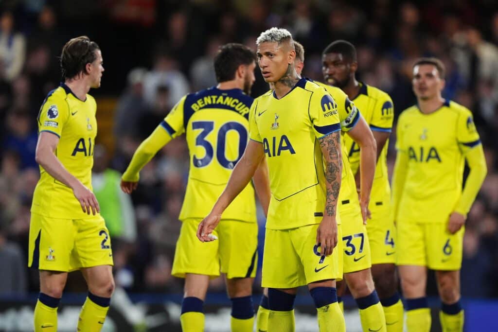 Tottenham on edelleen pulassa - päätöskierroksella pelataan isoista asioista Tottenham on edelleen pulassa – päätöskierroksella pelataan isoista asioista