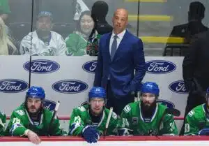 NHL:n surkimukselle uusi päävalmentaja NHL:n surkimukselle uusi päävalmentaja