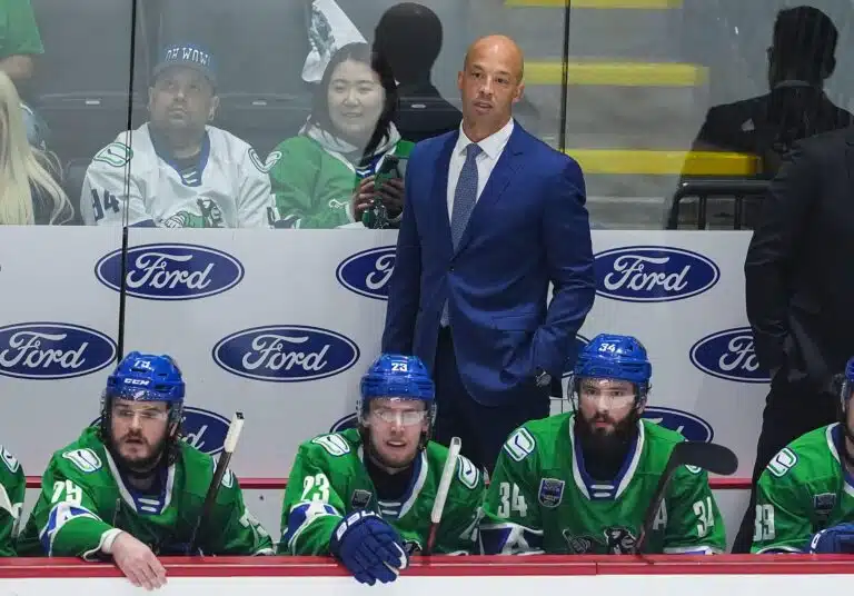 NHL:n surkimukselle uusi päävalmentaja