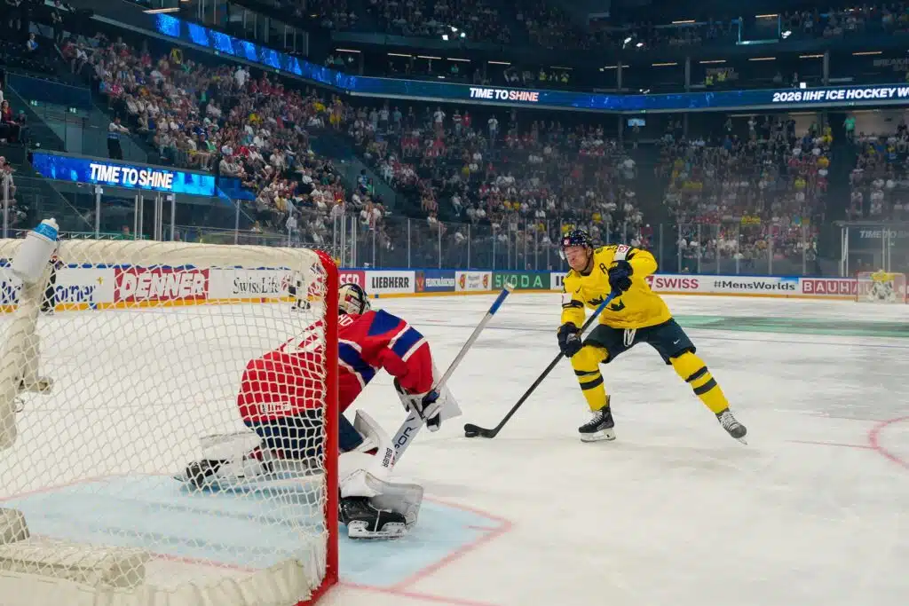 Jääkiekon MM-kisoissa pamahti jättimäinen yllätys Jääkiekon MM-kisoissa pamahti jättimäinen yllätys