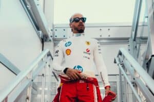 Lewis Hamiltonilta synkkä arvio – toinen F1-kuski varoitti kaaoksesta