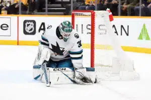 Ruotsin NHL-pelaaja maitojunalla kotiin