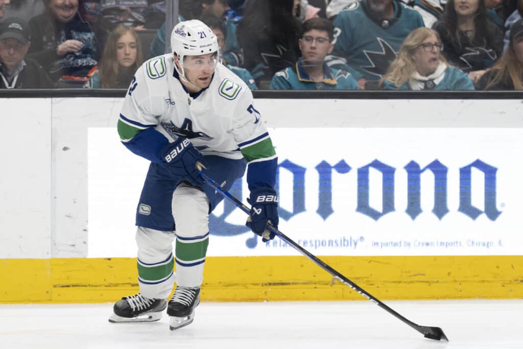 NHL:n siirtomarkkinoilla tapahtui - ruotsalaishyökkääjä uuteen seuraan NHL:n siirtomarkkinoilla tapahtui – ruotsalaishyökkääjä uuteen seuraan