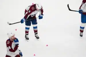 NHL-flopin päävalmentajalle vaaditaan potkuja - nyt puhuu joukkueen supertähti NHL-flopin päävalmentajalle vaaditaan potkuja – nyt puhuu joukkueen supertähti