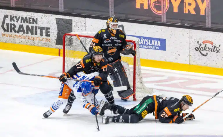 Joku voi tehdä KooKoon avulla massiivisen tilin