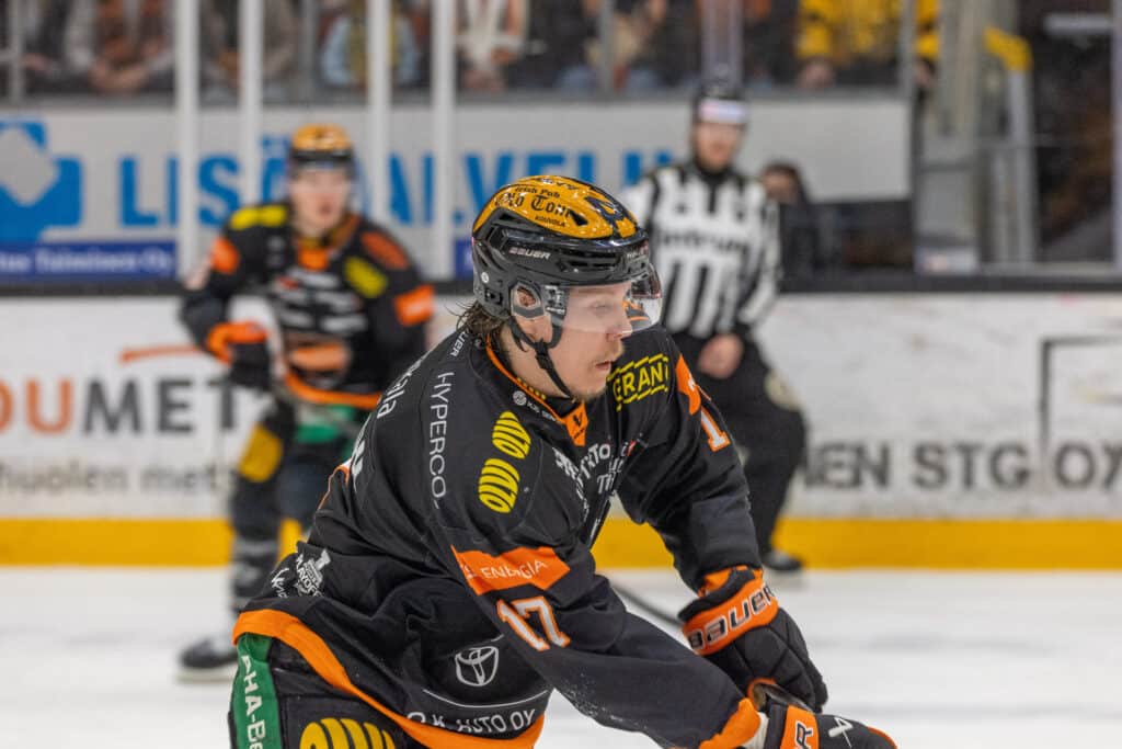 KooKoo karmeassa tilanteessa seiskapeliin KooKoo karmeassa tilanteessa seiskapeliin