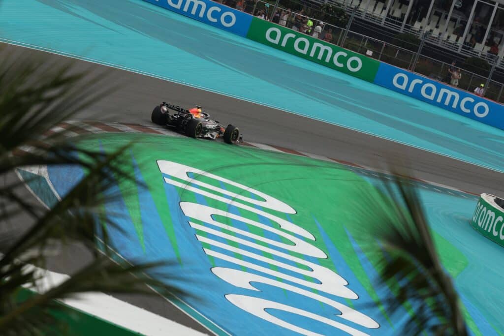 F1-tallit saivat tahtonsa läpi - merkittävä muutos ensi kaudelle F1-tallit saivat tahtonsa läpi – merkittävä muutos ensi kaudelle