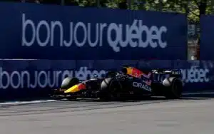 Max Verstappen latasi painokelvotonta tekstiä Max Verstappen latasi painokelvotonta tekstiä