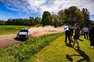 Suomalaiselle rallikuskille historiallinen saavutus – Teemu Suninen pettyi rajusti