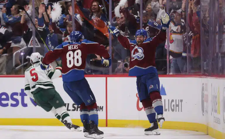 NHL:ssä karmea sulaminen – Colorado puristi jatkoon