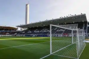 Jalkapallon suurtapahtuman isännöinti meni Suomelta sivu suun olympiastadion