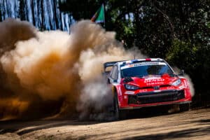 EK7: Sebastien Ogier aloitti vastaiskun – Sami Pajarilla epäonnea