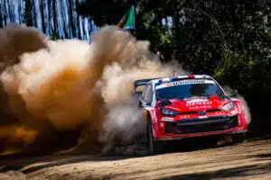 EK7: Sebastien Ogier aloitti vastaiskun – Sami Pajarilla epäonnea