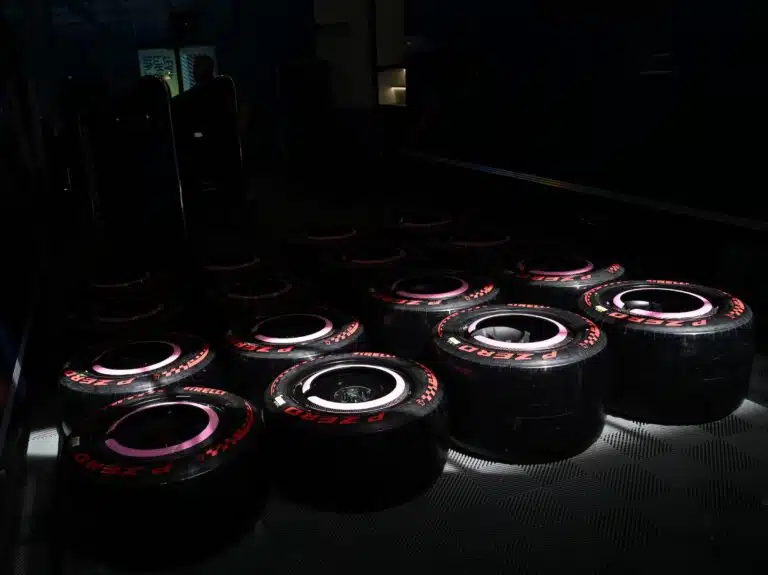 F1-sarjassa iso päätös tulevaisuudesta – iso nimi jatkaa pääroolissa